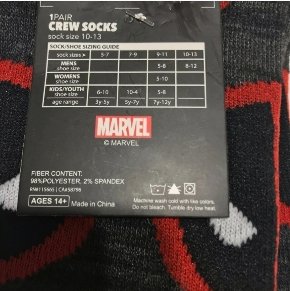 Bioworld Marvel DEADPOOL Logo Crew Socks 10 13 L Red Black NEW